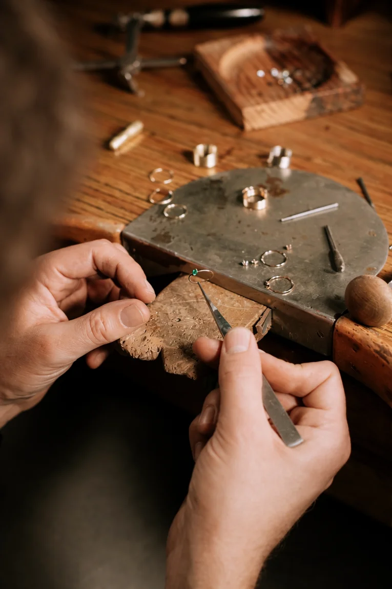 Desmontaje de movimiento de reloj